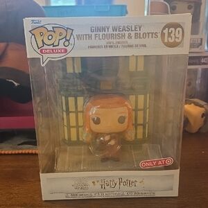 Funko Pop! Deluxe Target Exclusive Ginny Weasley At Flourish & Blotts - Hogwarts